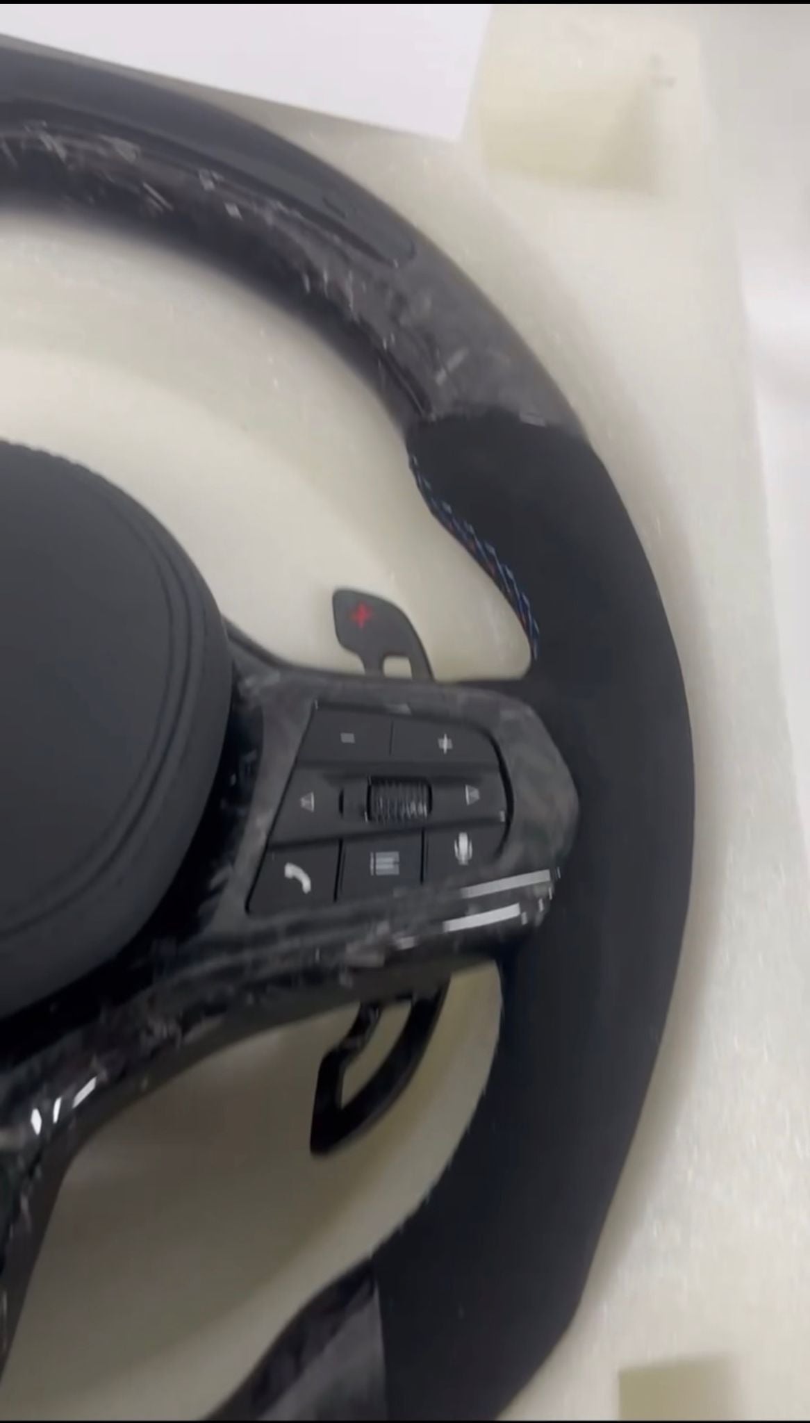 Volante BMW Stile M Sport In Carbonio Forgiato & Contagiri, con Paddle