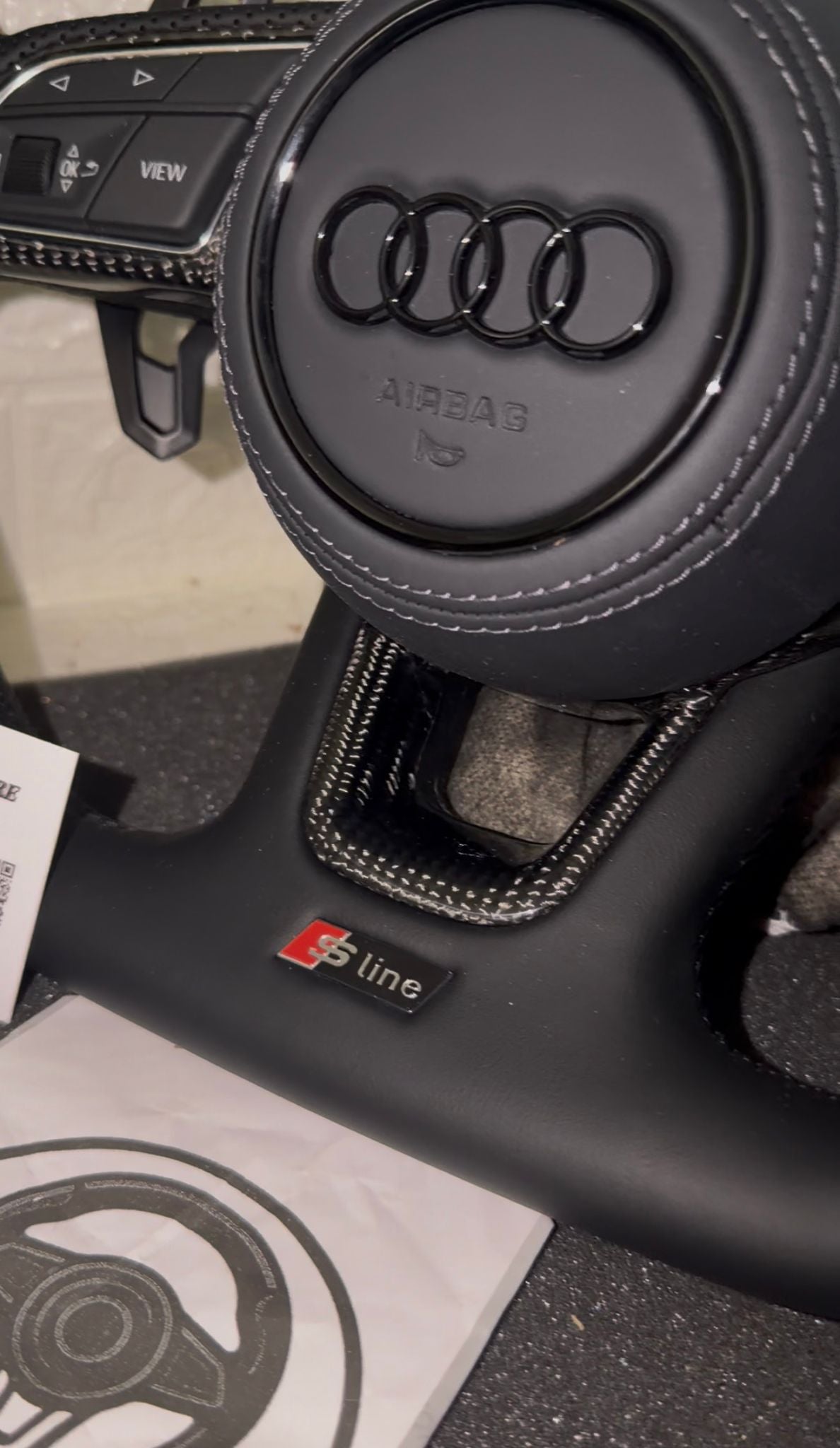Volante Per Audi Con Finiture In Carbonio Lucido, Tasti Multifunzione & Paddle Urus