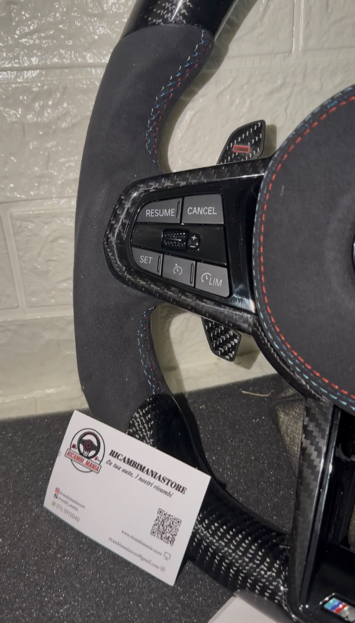 Volante Per Bmw In Alcantara e Carbonio , Con Display & Contagiri Regolabile