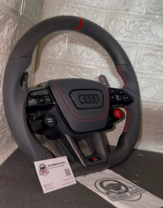 Volante Audi in Carbonio Opaco e Pelle Traforata – Flat Bottom con Start/Stop e Drive Select