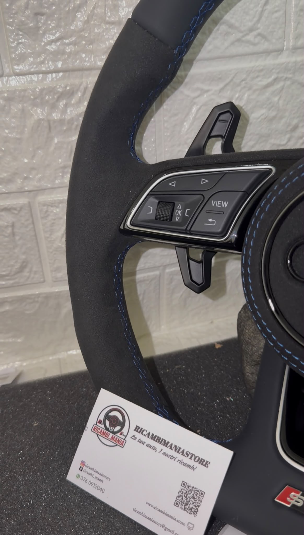 Volante Per Audi Con Alcantara & Pelle Liscia, Con Tasti Multifunzione e Paddle Urus