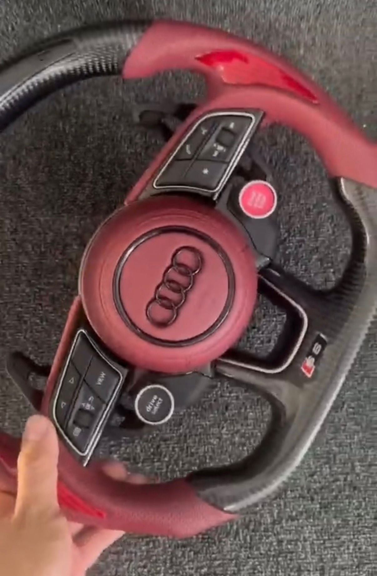 Volante Sportivo Audi Rosso & Nero – Con Palette Urus & Tasti Start&Stop e Drive Select