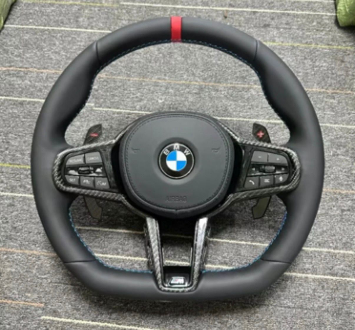 Volante bmw in pelle con dettagli in carbonio, Mirino Rosso Racing