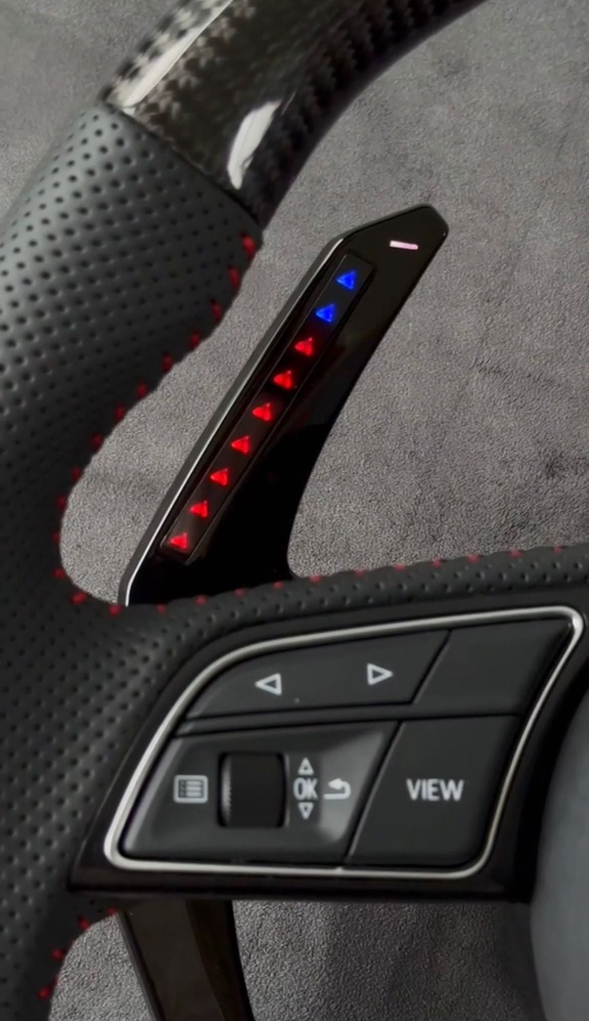 Volante Audi in Carbonio con Paddle Conta Giri Led