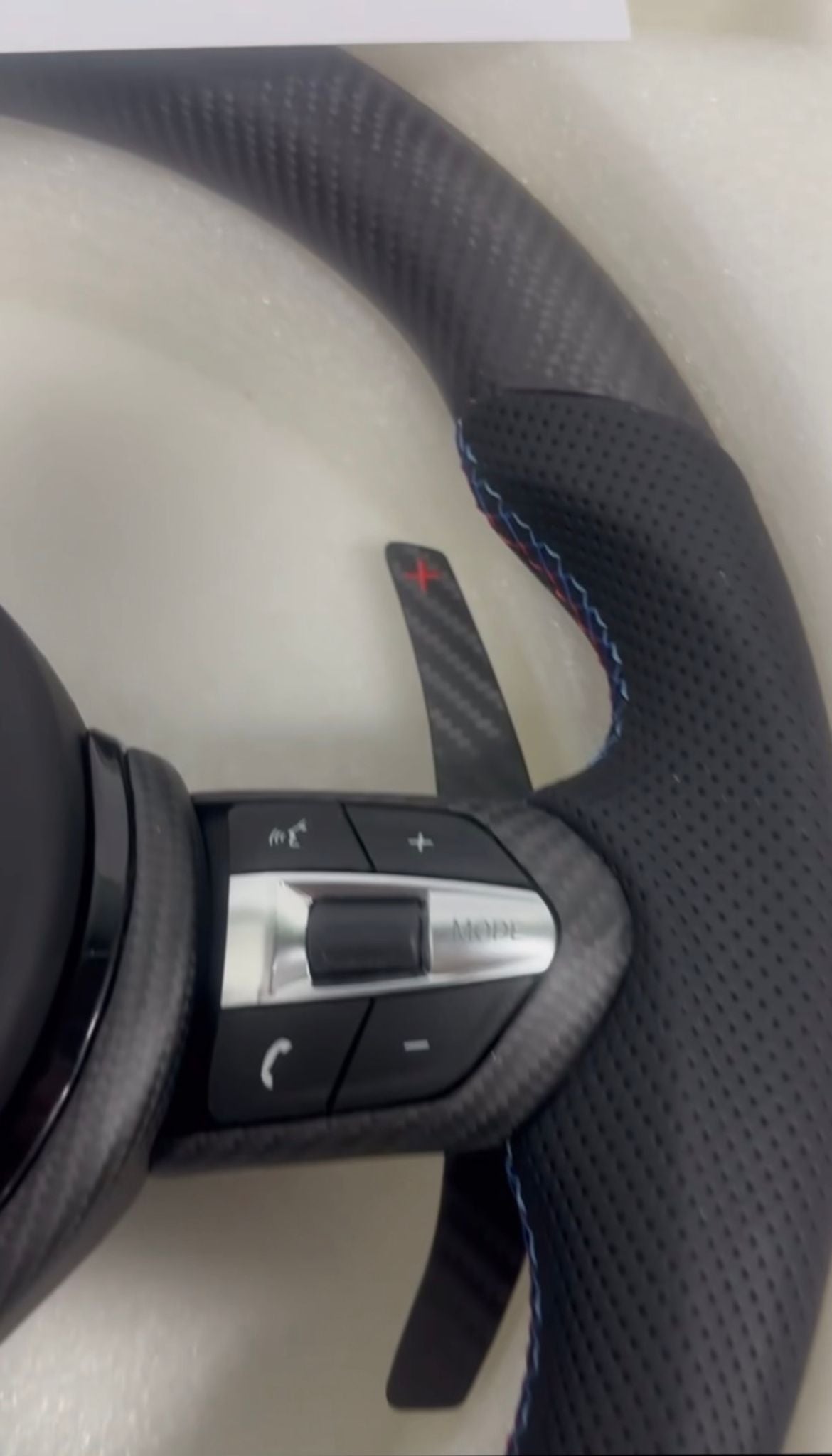 Volante BMW Stile M Performance in Carbon Look Opaco Paddle in carbonio