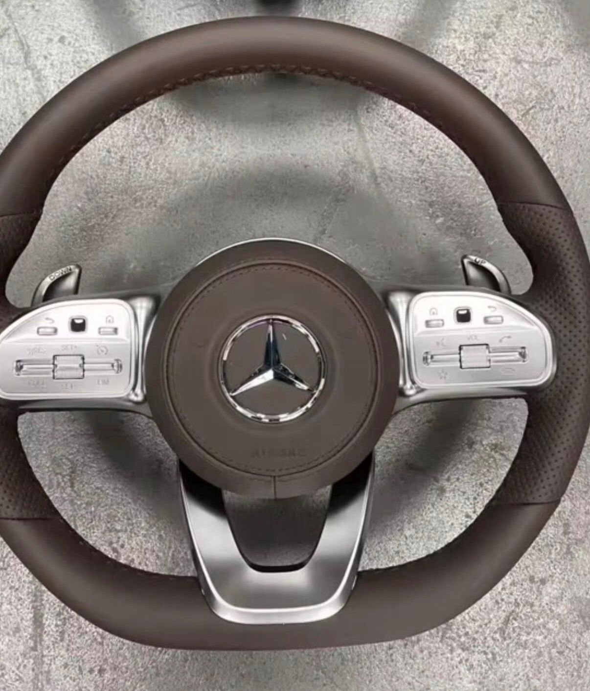 Volante Elegance Mercedes-Benz in Pelle Marrone Premium – Comfort & Stile Luxury OEM