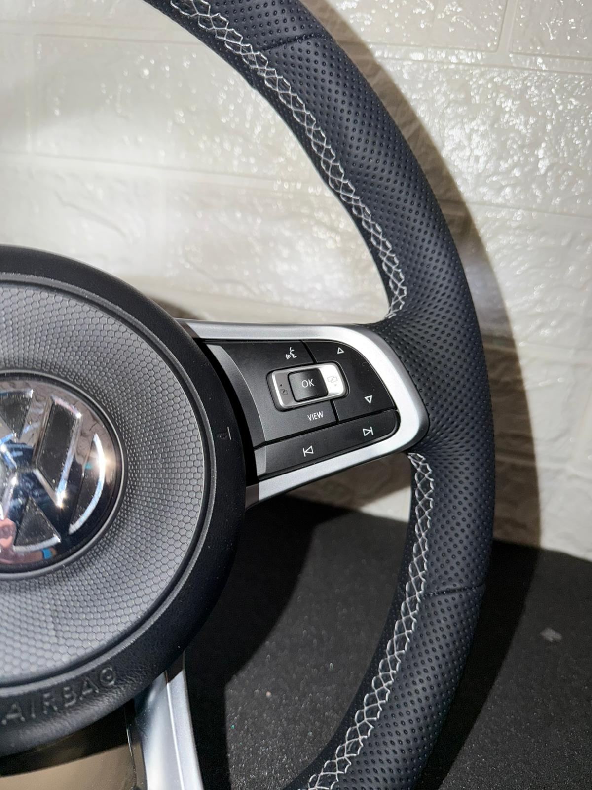 Volante volkswagen con pelle traforata & Paddle