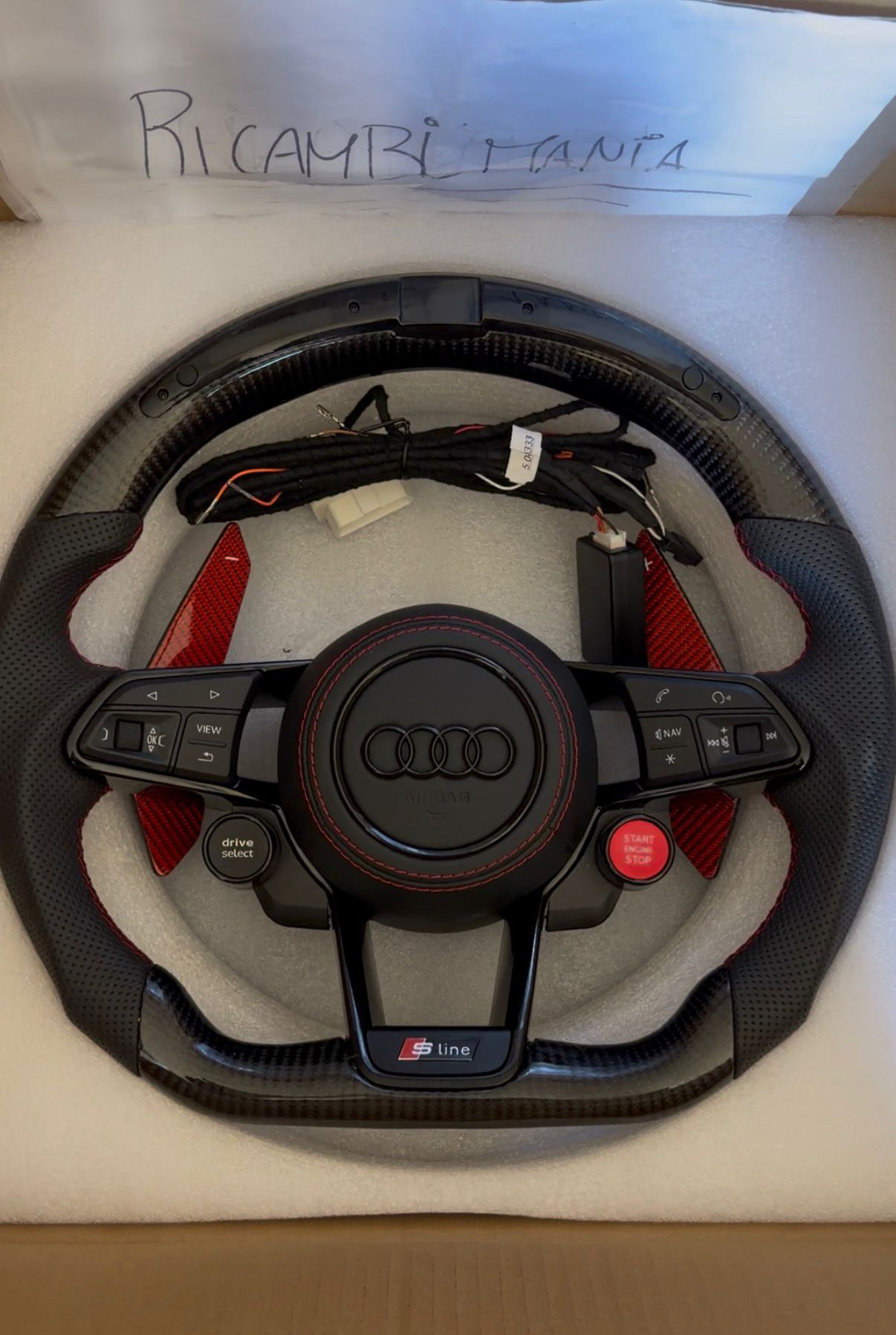 Volante Audi S-Line in Carbonio con Display Contagiri – Flat Bottom con Start/Stop & Drive Select