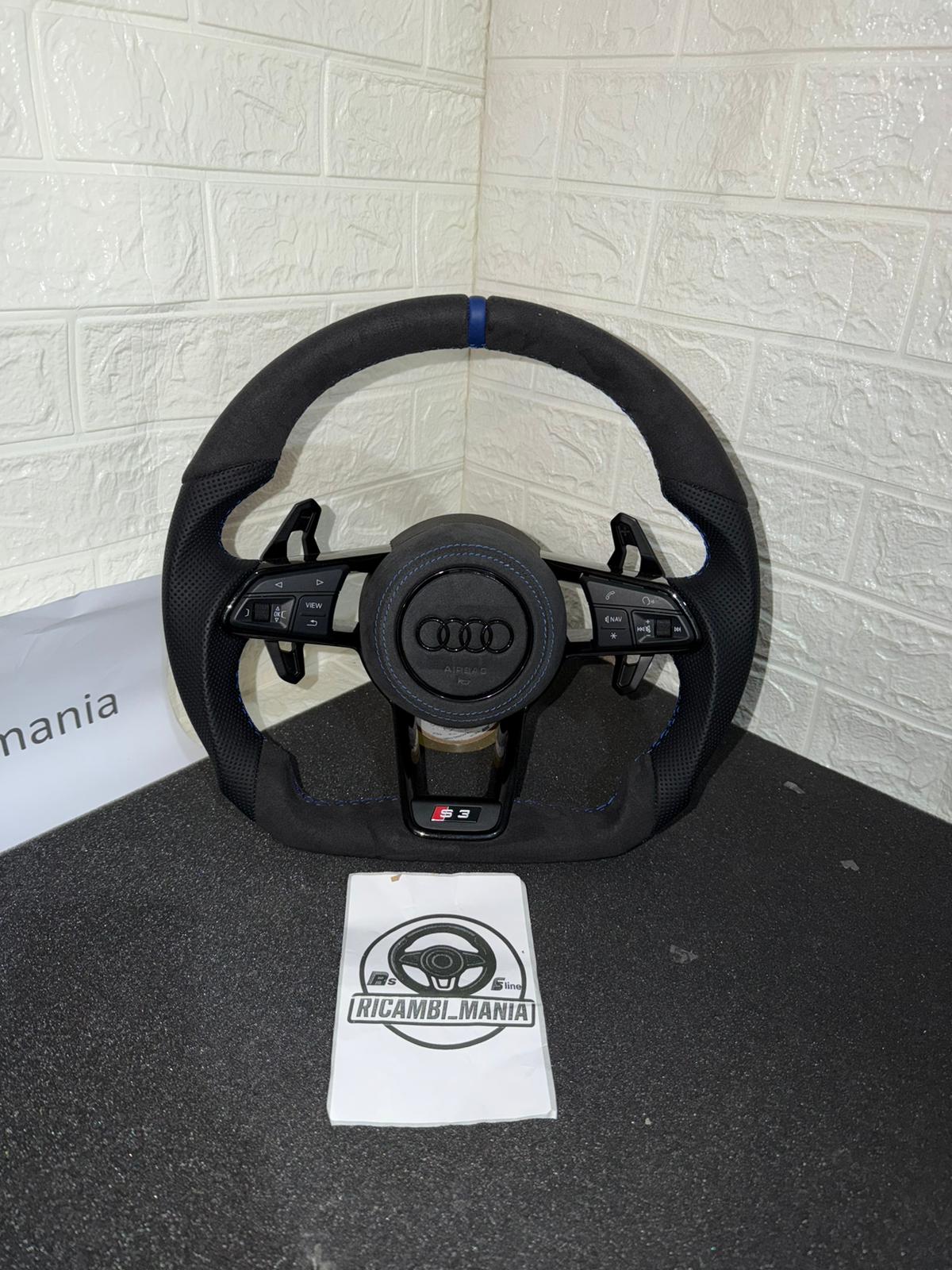 Volante Sportivo Audi RS Line – Pelle Alcantara Con Cuciture Blu & Mirino Blu Racing & Comandi Multifunzionali