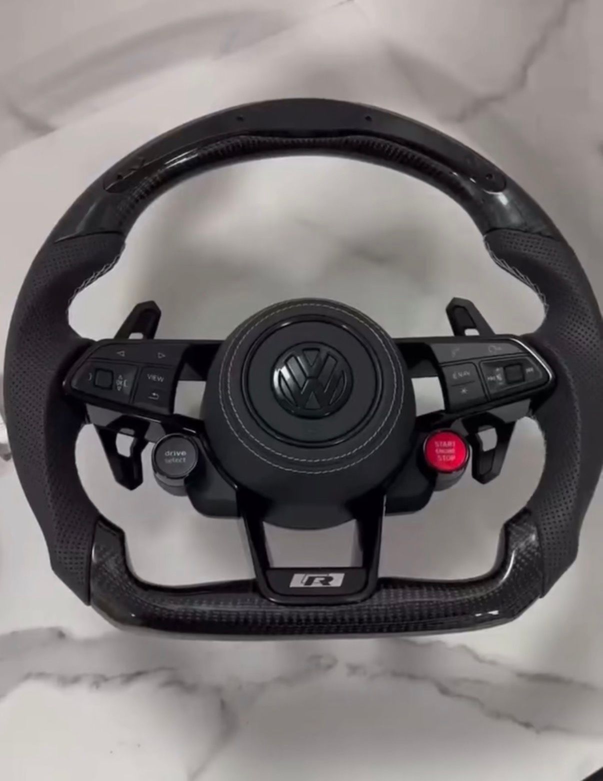 Volante Volkswagen R in Fibra di Carbonio – Sportivo con Paddle Shift, Drive Select e Contagiri