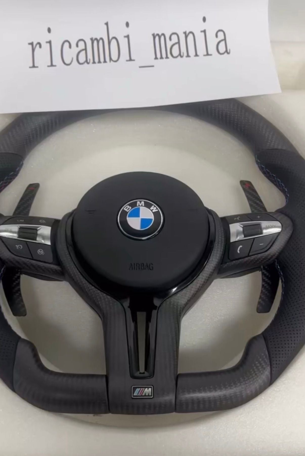Volante BMW Stile M Performance in Carbon Look Opaco Paddle in carbonio