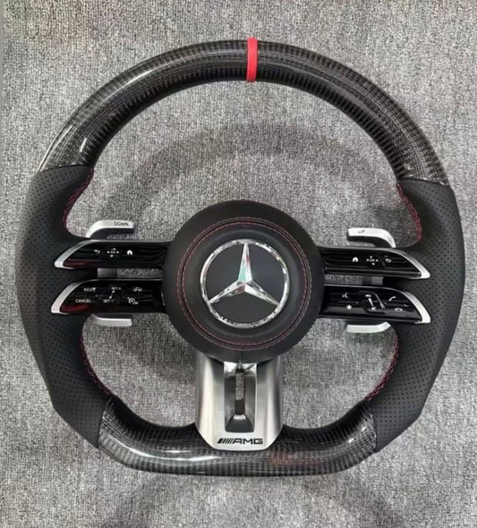 Volante Mercedes AMG in Carbonio – Flat Bottom con Pelle Traforata