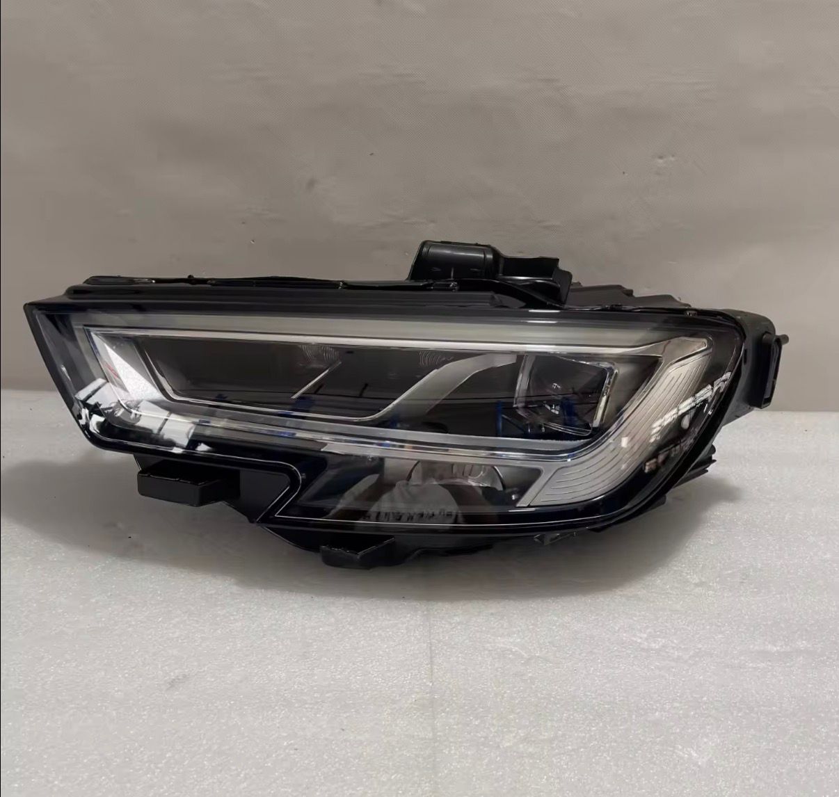 FARO (ANCHE COPPIA) AUDI A3 2017-2020 COMPLETO