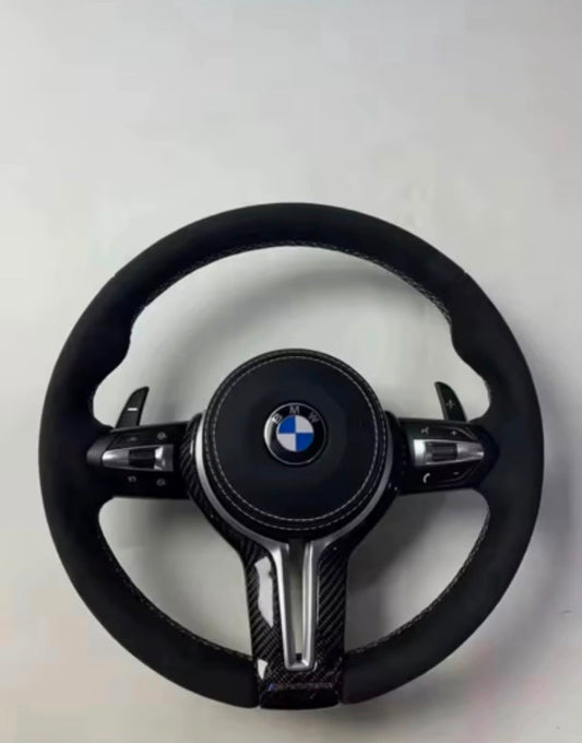 Volante per bmw in alcantara e carbonio, con finiture chiare, con tasti multifunzione e paddle