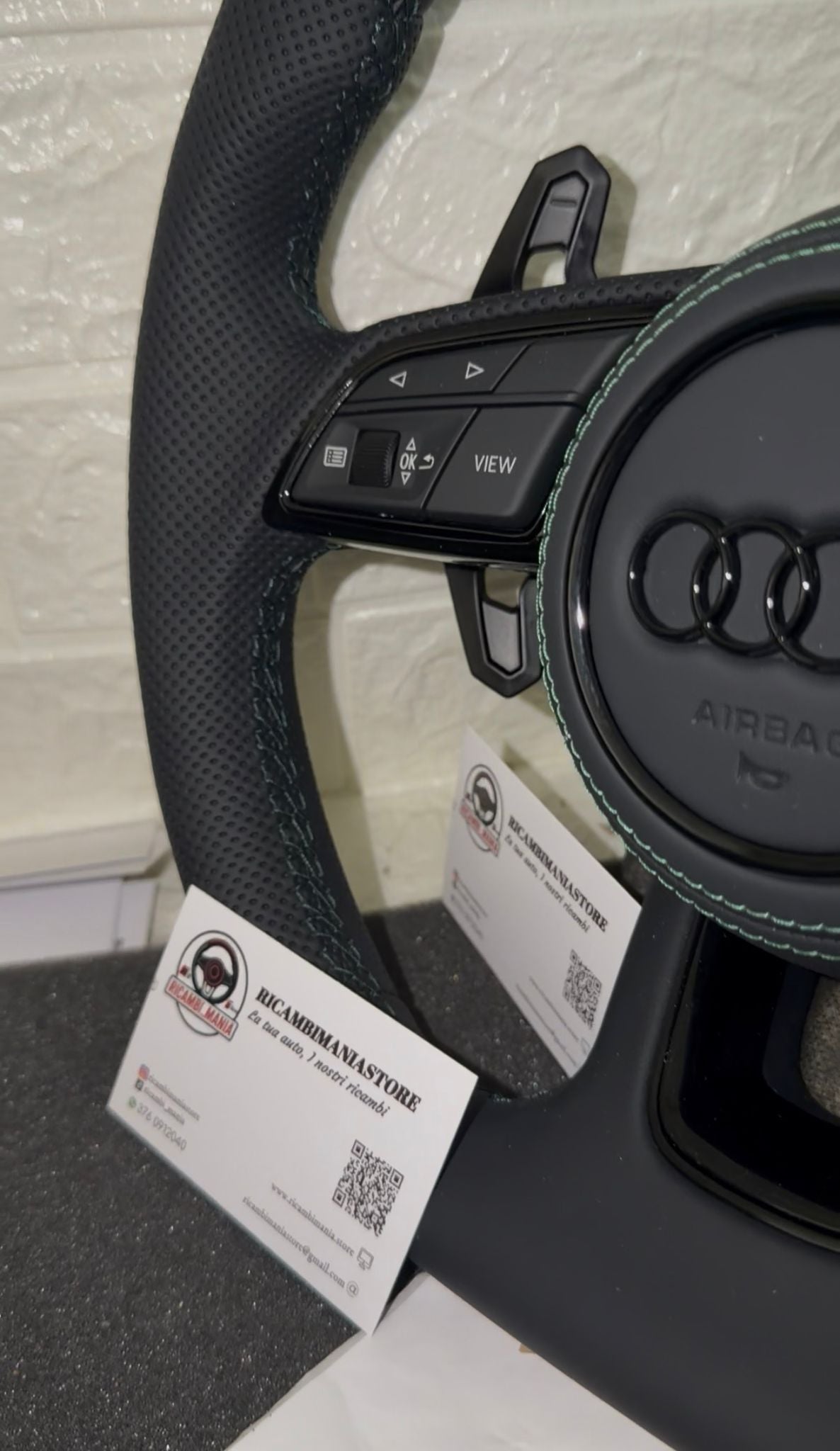 Volante Per Audi Con Cuciture Verdi, Mirino Verde, Tasti Multifunzione & Paddle Urus