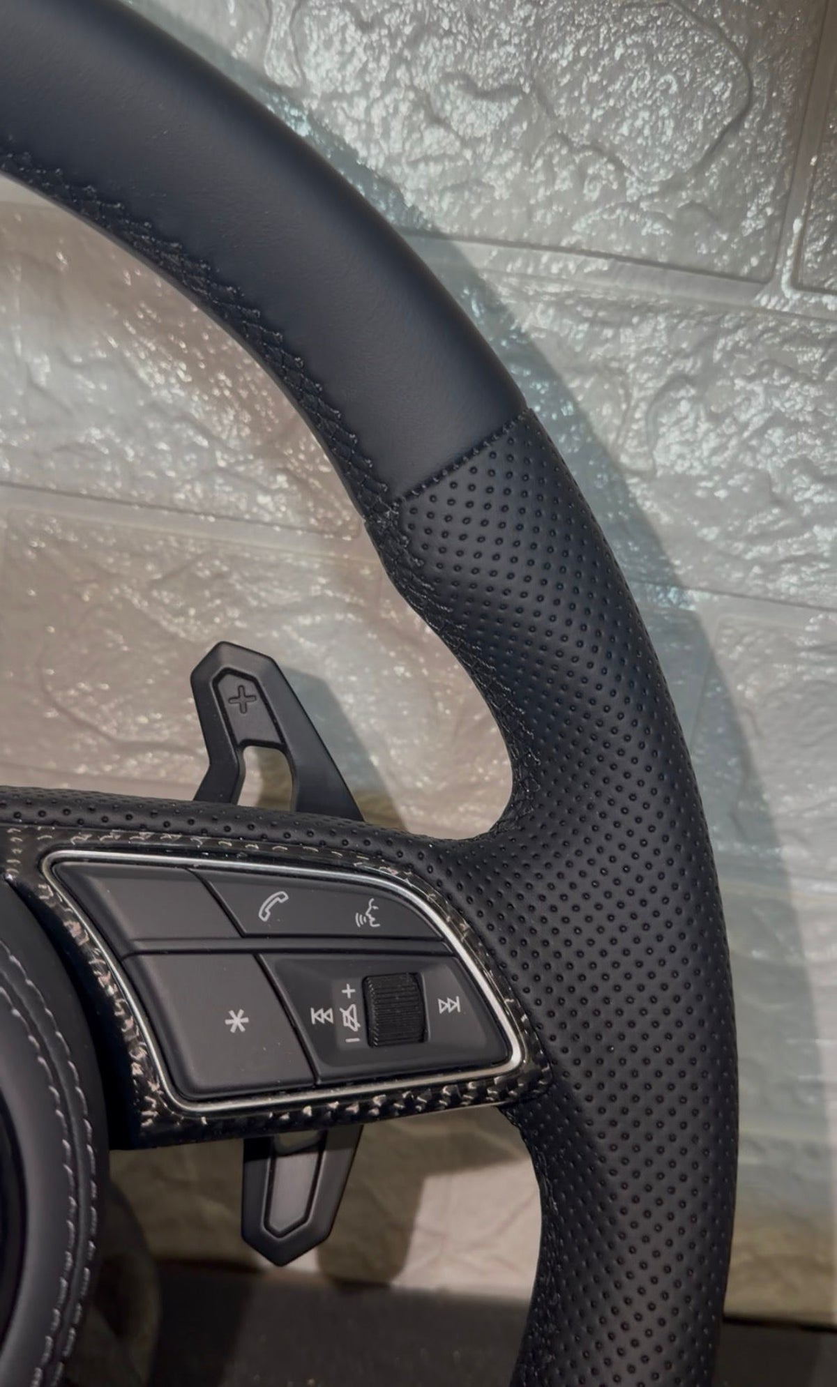 Volante Per Audi Con Finiture In Carbonio Lucido, Tasti Multifunzione & Paddle Urus