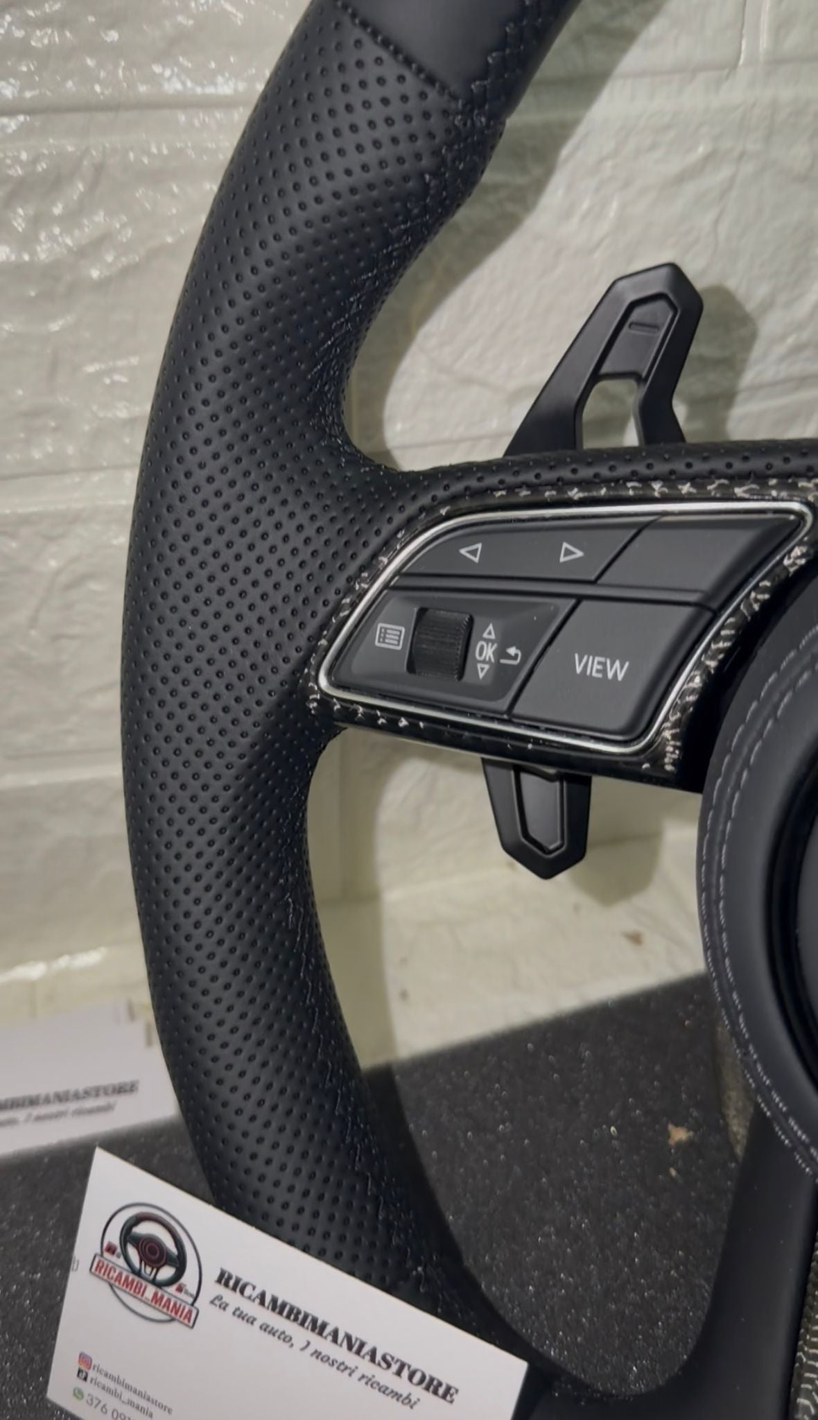 Volante Per Audi Con Finiture In Carbonio Lucido, Tasti Multifunzione & Paddle Urus