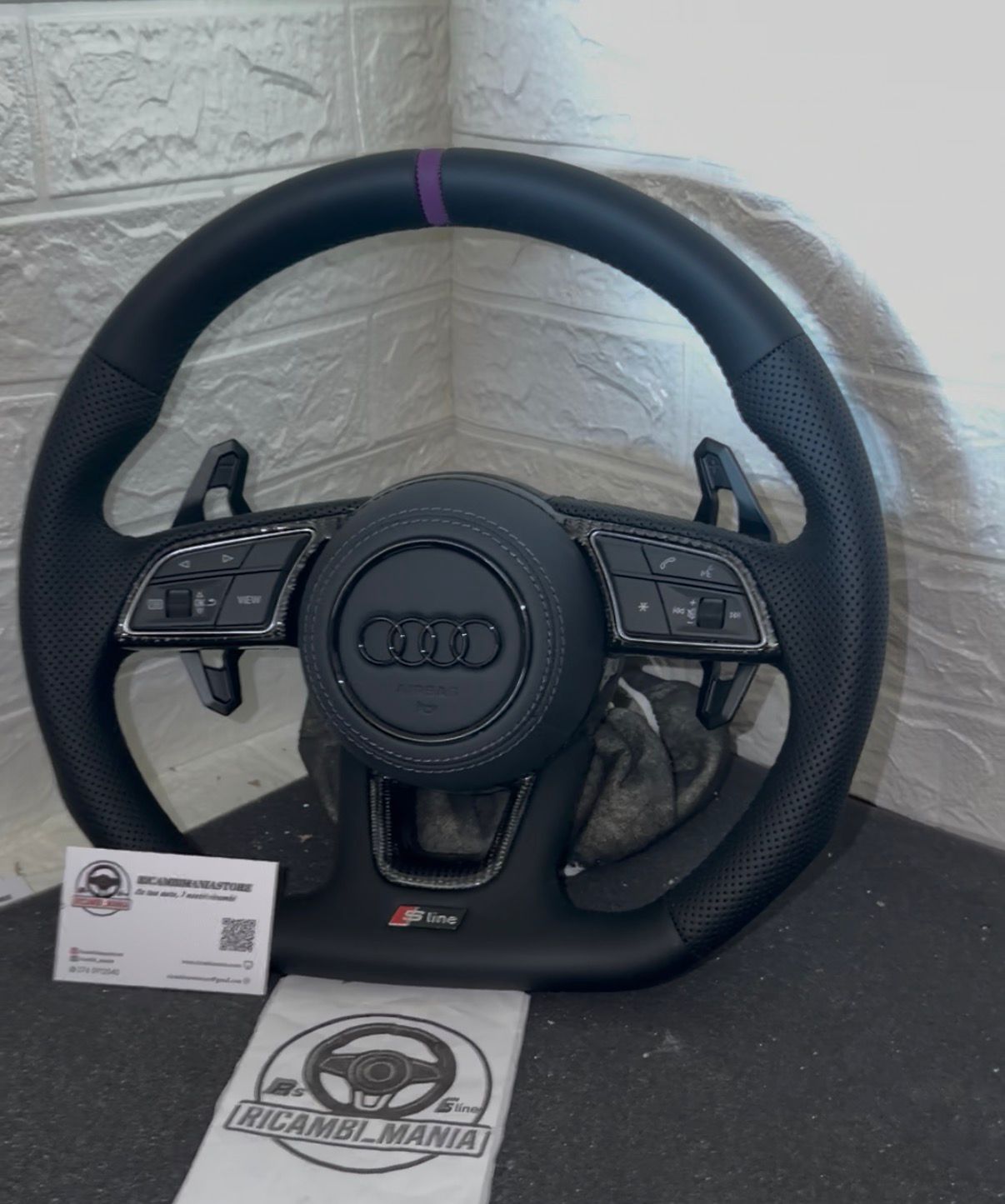Volante Per Audi Con Finiture In Carbonio Lucido, Tasti Multifunzione & Paddle Urus