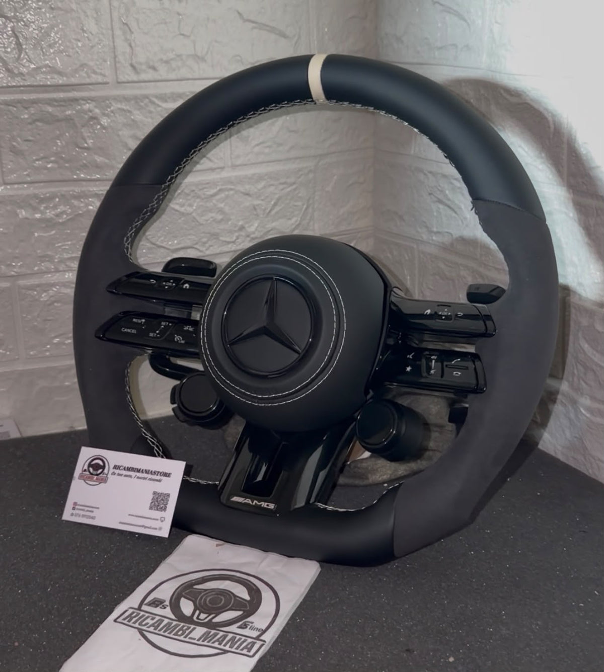 Volante Per Mercedes Con Selettori, Cuciture Panna & Mirino, Con Tasti Multifunzione e Paddle
