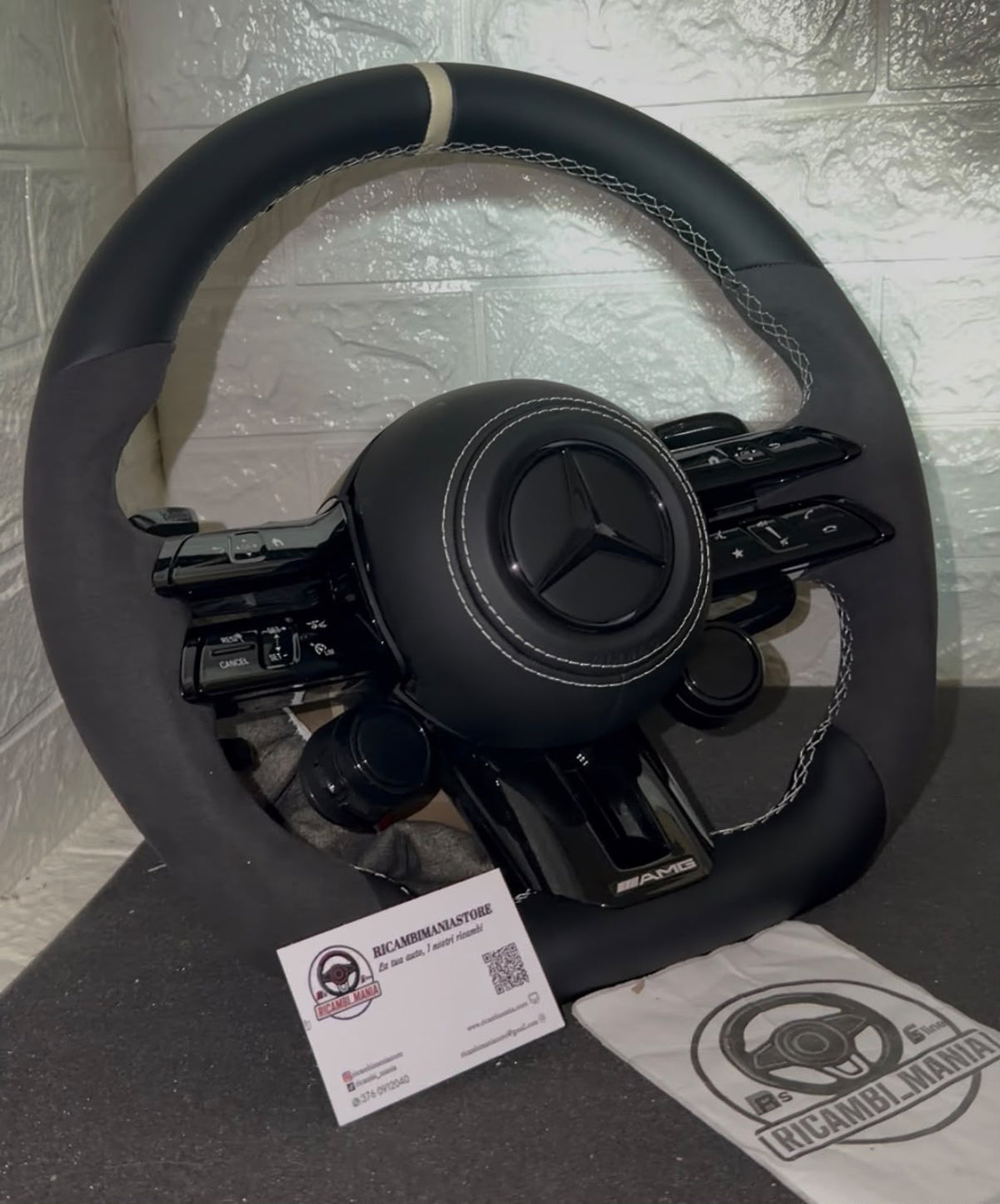 Volante Per Mercedes Con Selettori, Cuciture Panna & Mirino, Con Tasti Multifunzione e Paddle