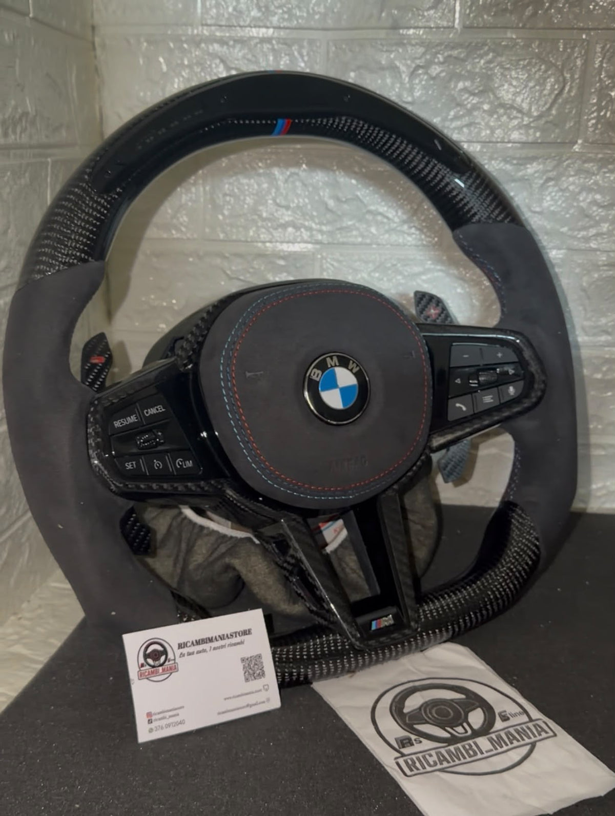 Volante Per Bmw In Alcantara e Carbonio , Con Display & Contagiri Regolabile