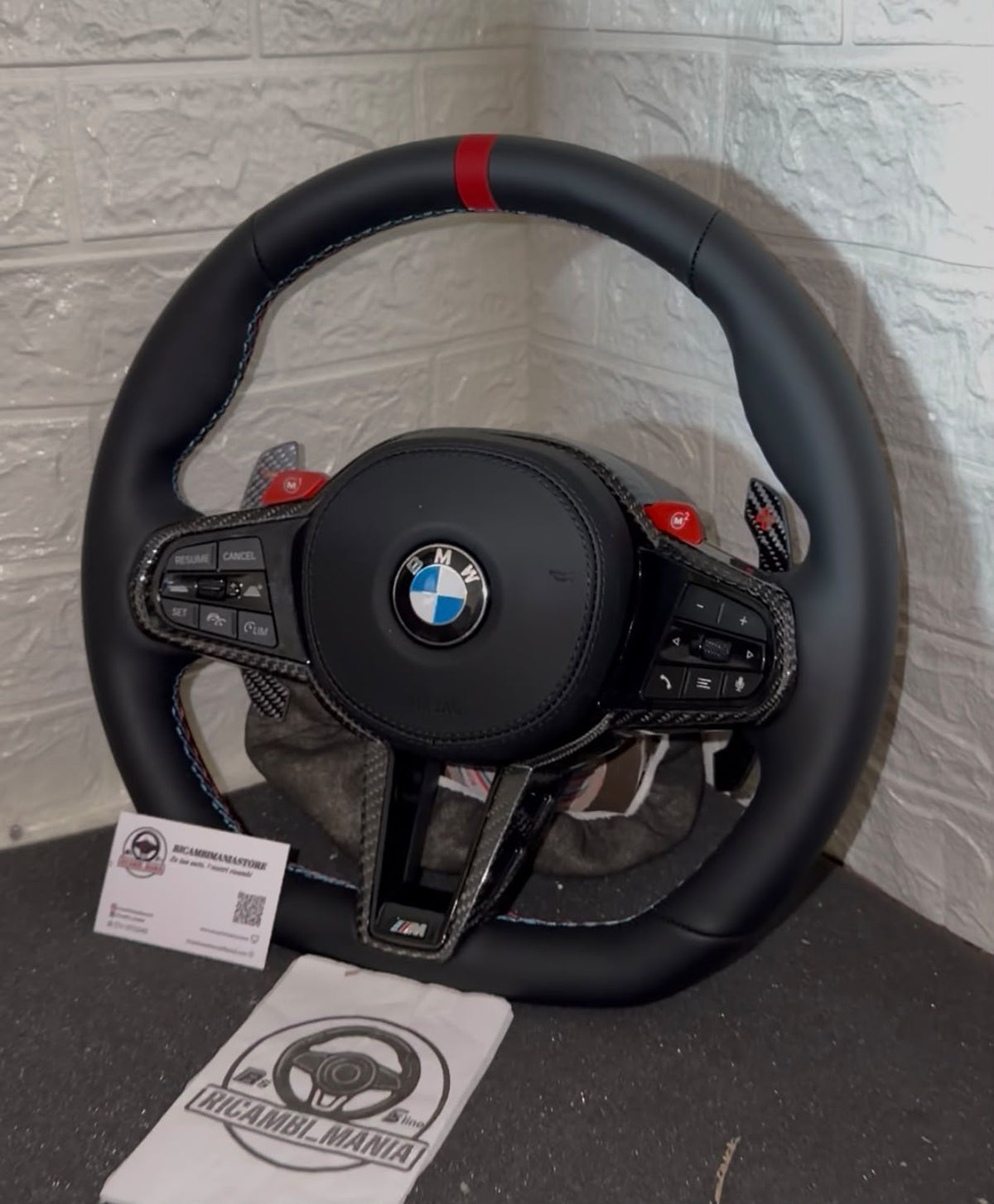 Volante Per Bmw In Pelle Liscia Con Mirino Rosso, Con Finiture In Carbonio & Tasti Multifunzione