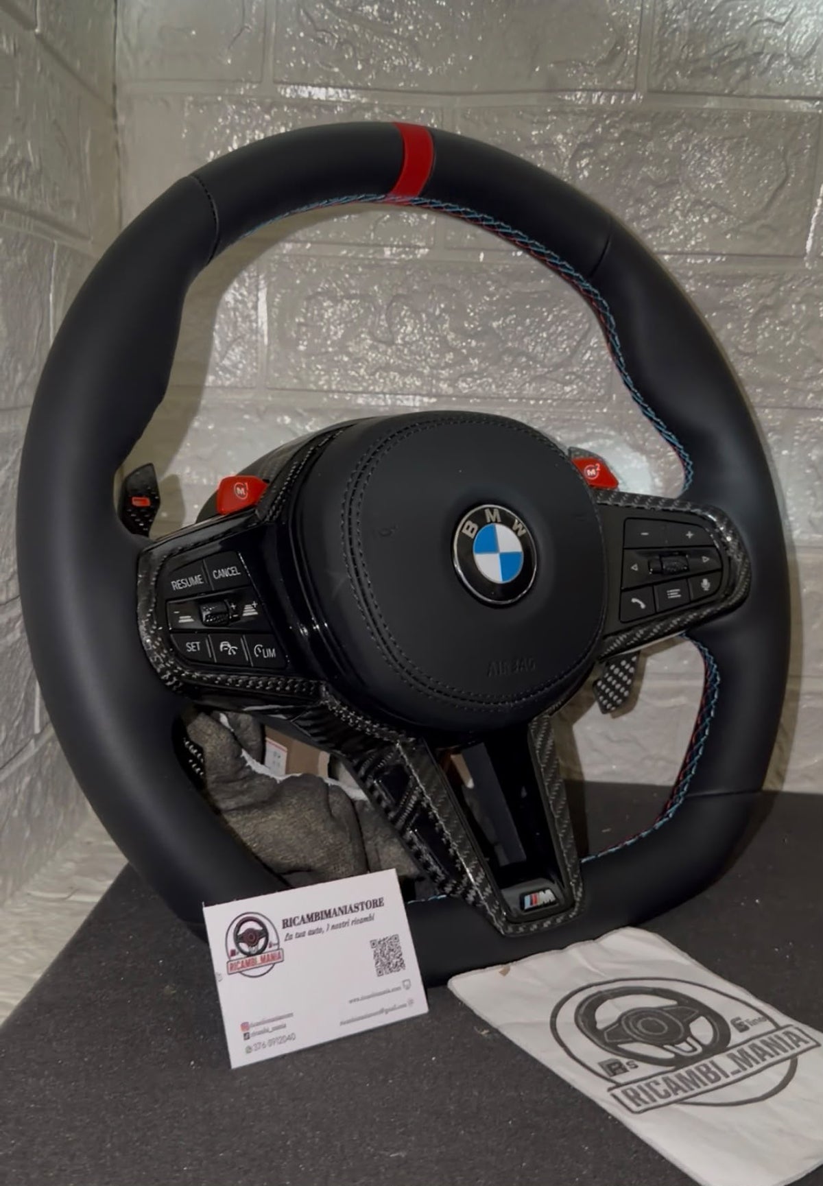 Volante Per Bmw In Pelle Liscia Con Mirino Rosso, Con Finiture In Carbonio & Tasti Multifunzione