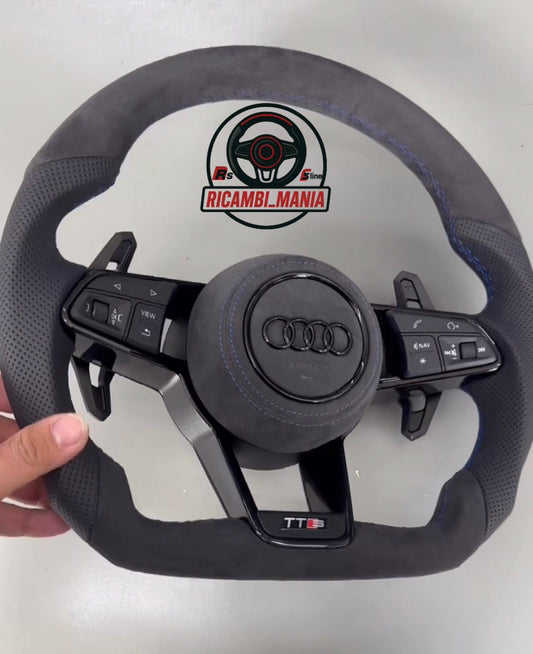 VOLANTE IN ALCANTARA E PELLE TRAFORATA , CON PADDLE URUS - DESIGN SPORTIVO