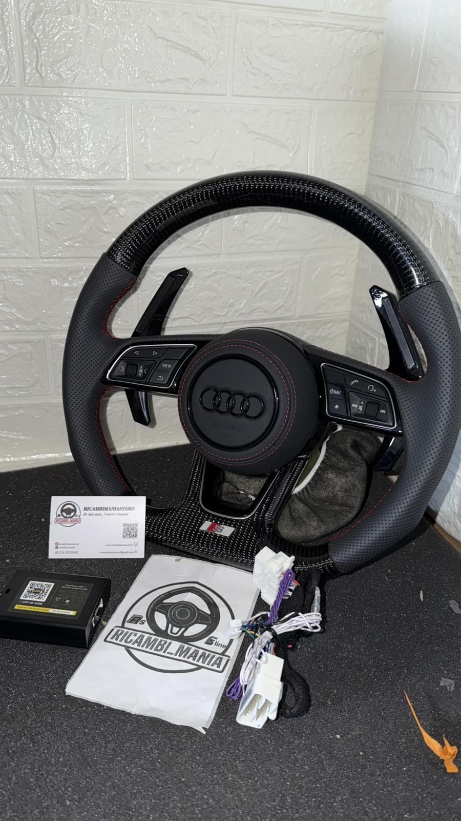Volante Audi in Carbonio con Paddle Conta Giri Led
