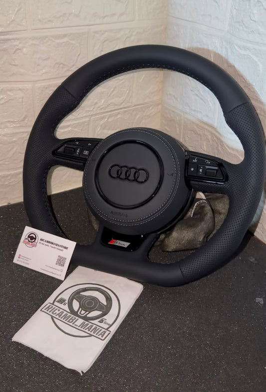 volante classico in pelle, con comandi multifunzione e finiture nere