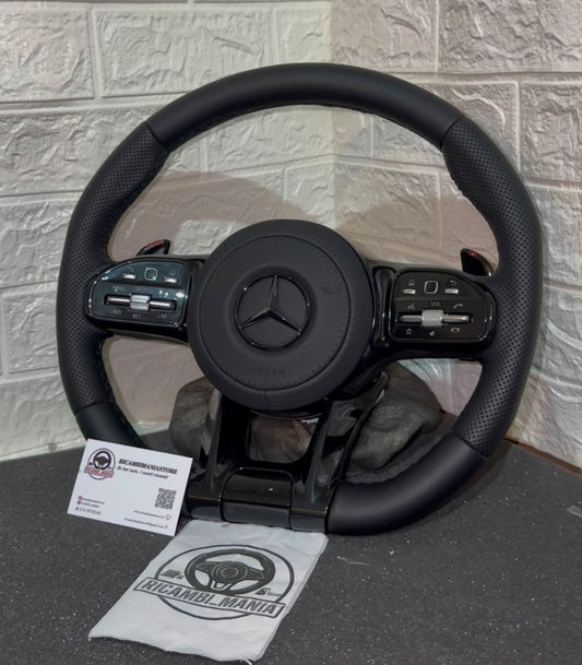Volante Per Mercedes Total Black, con pelle liscia & traforata, con tasti multifunzione