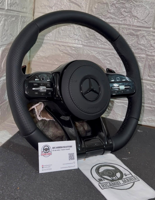 Volante Per Mercedes Total Black, con pelle liscia & traforata, con tasti multifunzione