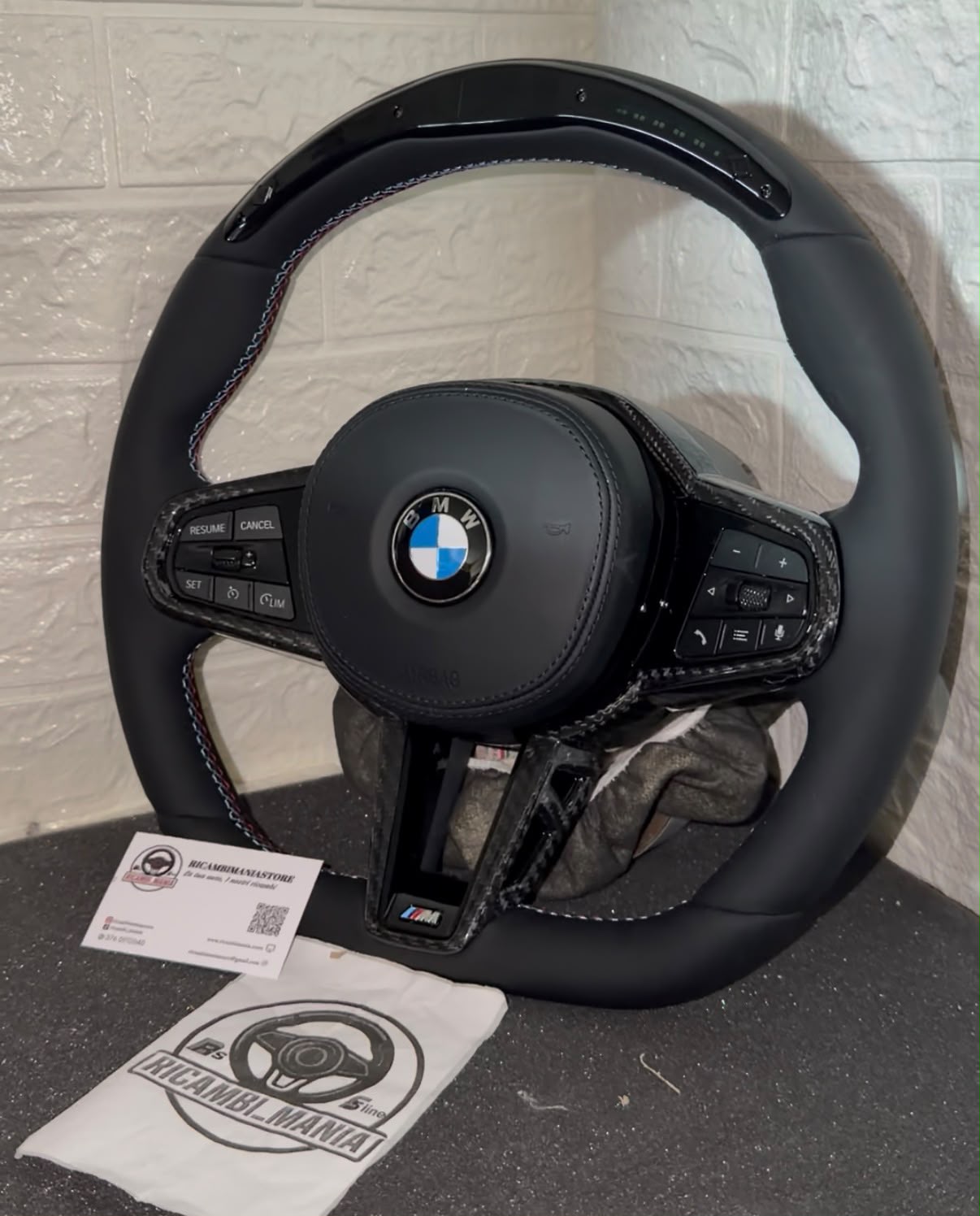 Volante Per Bmw ,Con Contagiri LED, E Tasti Multifunzione, Con Dettagli In Carbonio Lucido & pelle Traforata