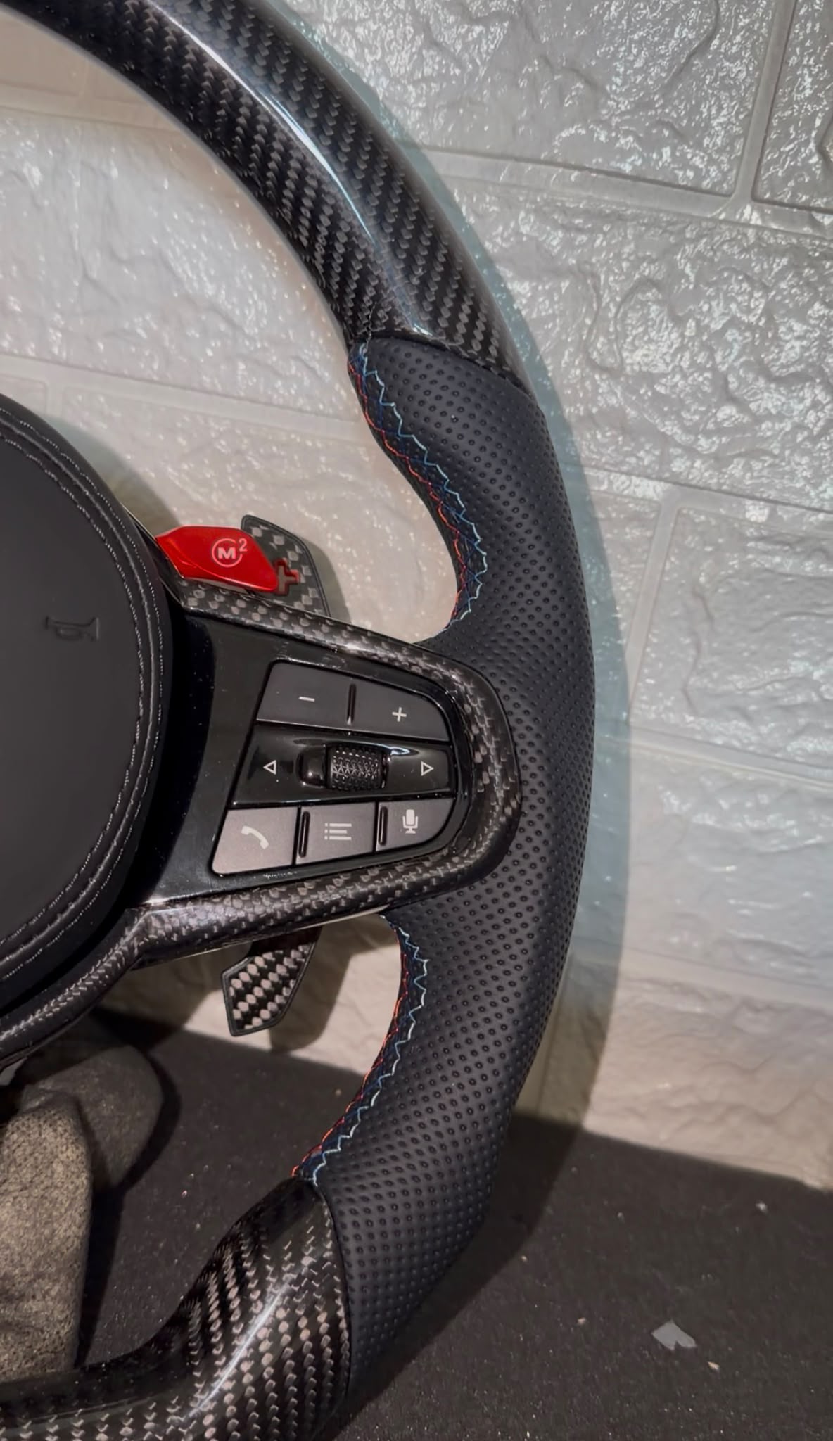 Volante Per Bmw Con Carbonio & Pelle Traforata, Con Tasti Multifunzione e Paddle