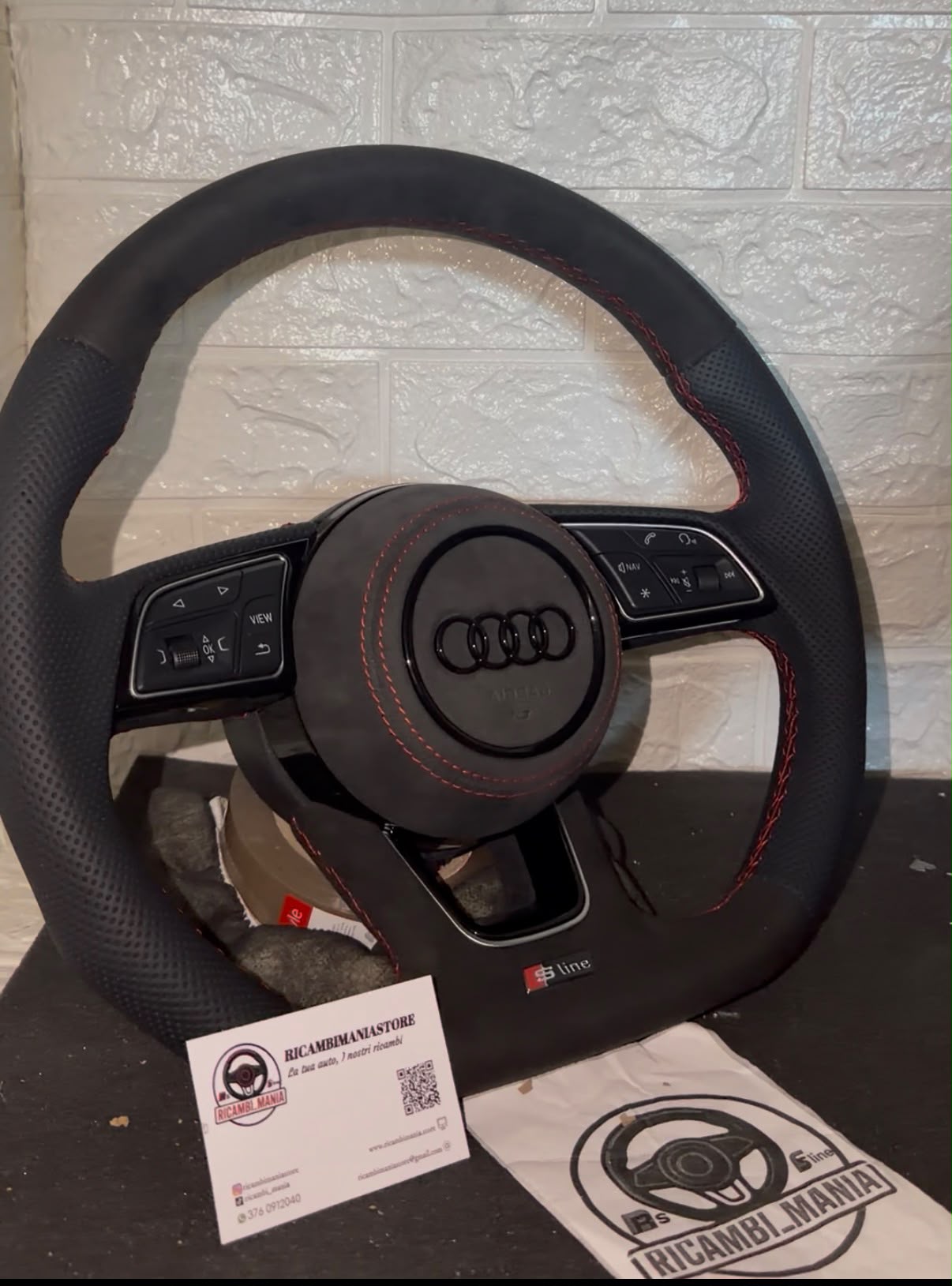 Volante Per Audi Con Alcantara & Pelle Liscia, Con Tasti Multifunzione