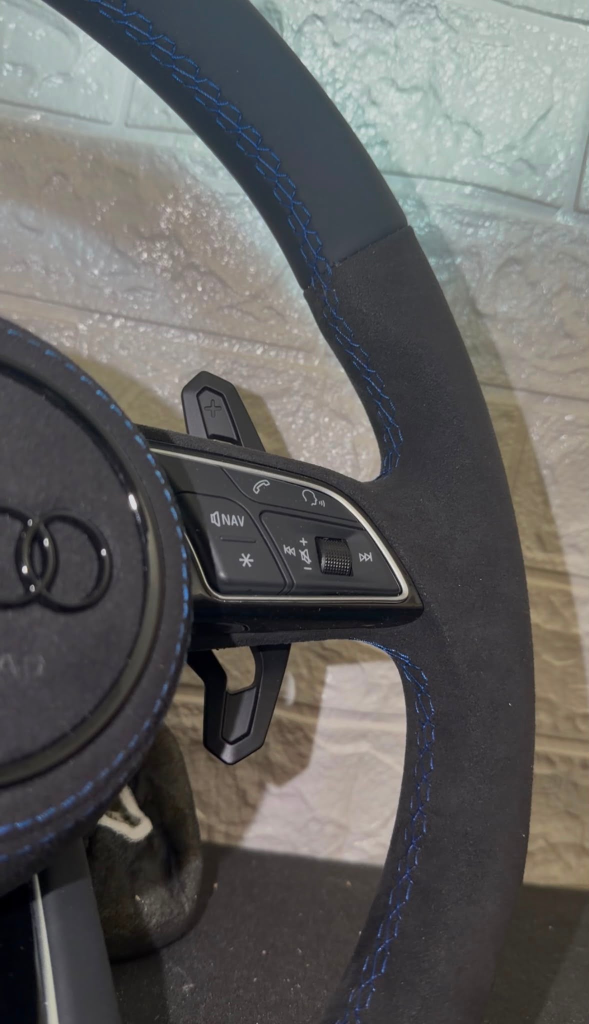 Volante Per Audi Con Alcantara & Pelle Liscia, Con Tasti Multifunzione e Paddle Urus
