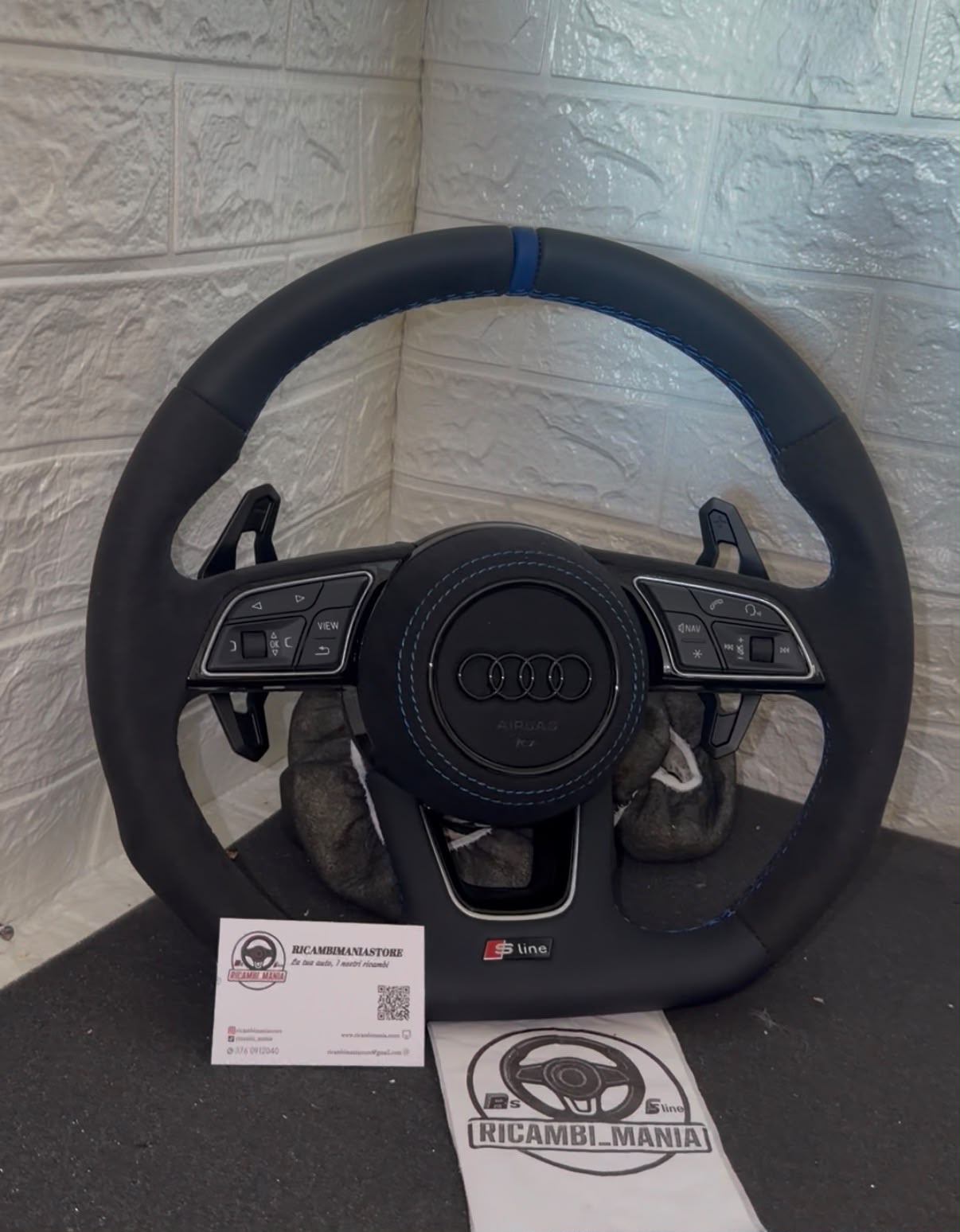 Volante Per Audi Con Alcantara & Pelle Liscia, Con Tasti Multifunzione e Paddle Urus
