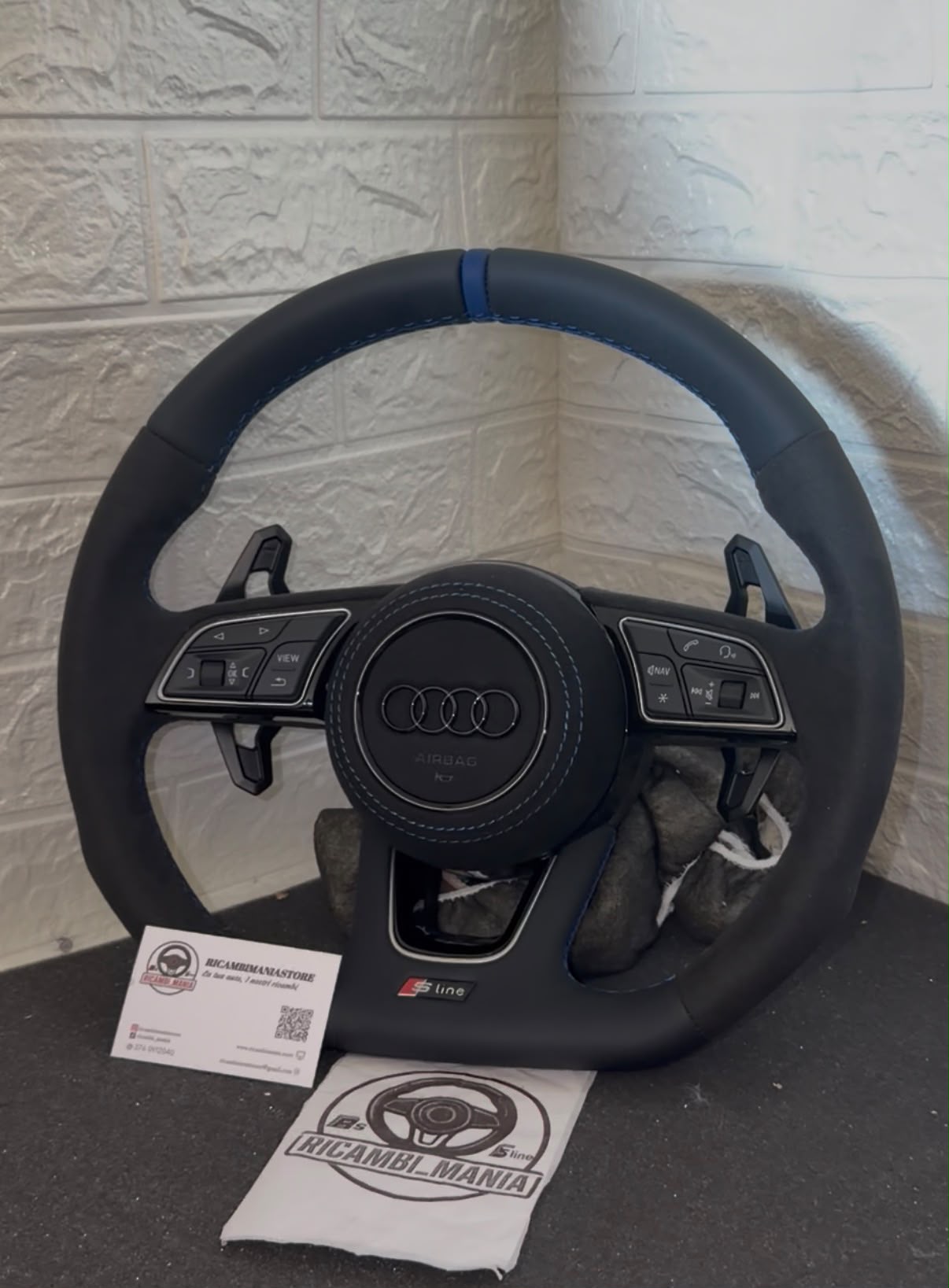 Volante Per Audi Con Alcantara & Pelle Liscia, Con Tasti Multifunzione e Paddle Urus