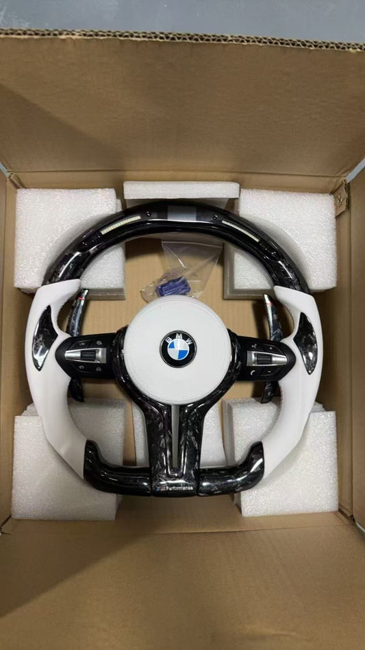 Volante Per Bmw Con Contagiri Led, Carbonio Forgiato & Pelle Bianca, Con Dettagli Bianchi & Finiture In Carbonio Forgiato