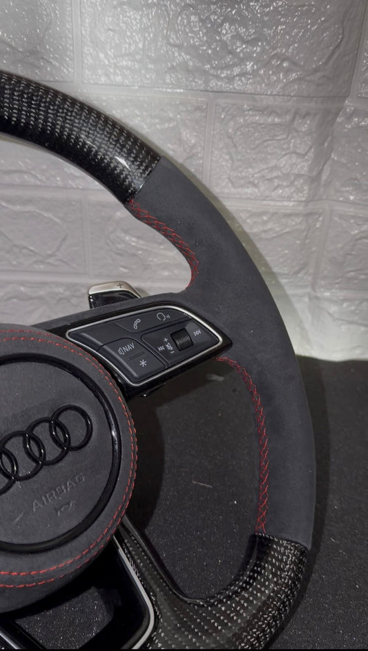 VOLANTE PER AUDI IN CARBONIO & ALCANTARA