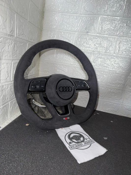 Volante SLine In Alcantara Con Finiture Nere & Tasti MultiFunzione