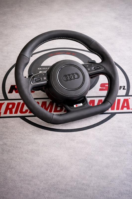 Volante Audi S-Line Sportivo con Alcantara Laterale e Comandi Multifunzionali